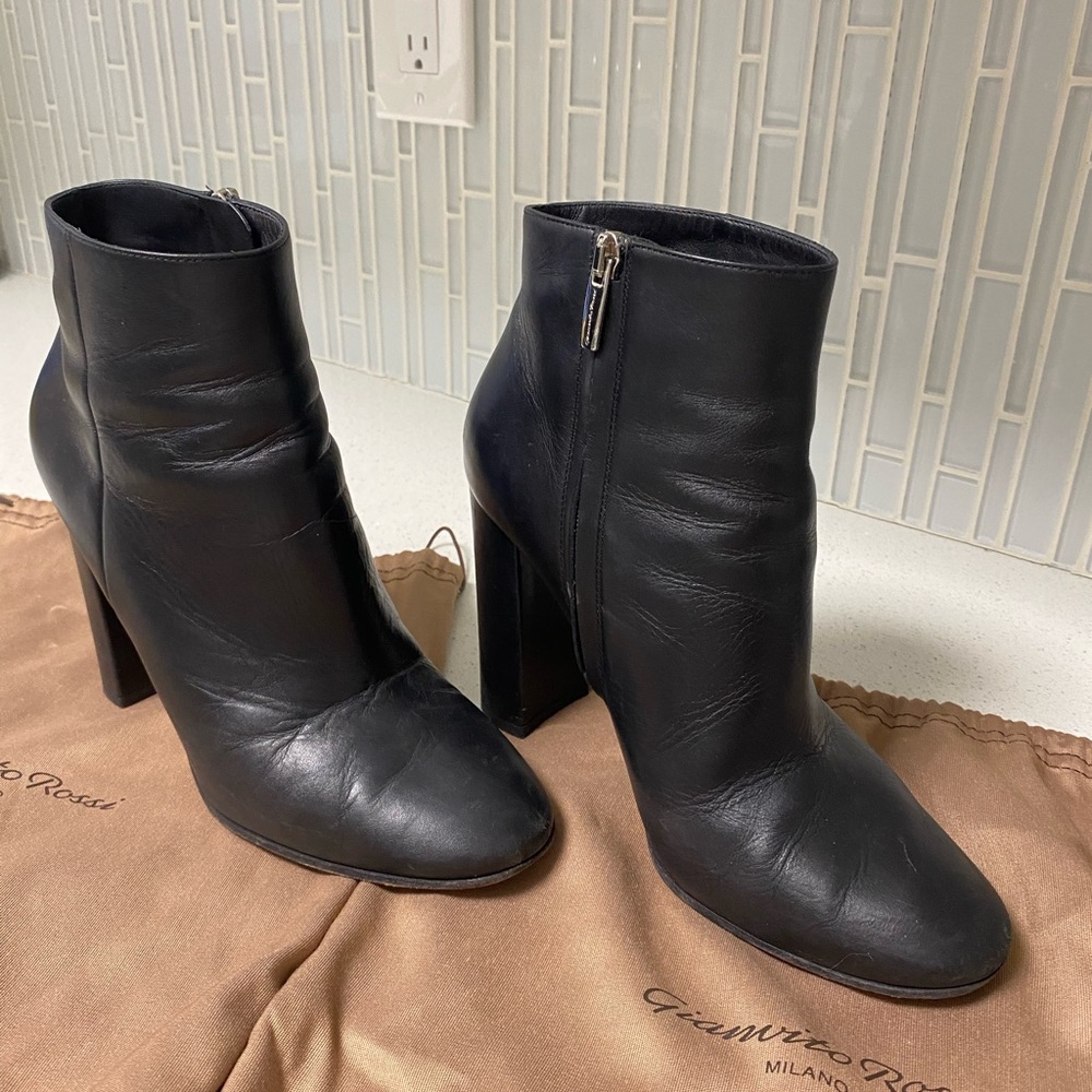 Gianvito Rossi - Black Leather Booties - Picture 1 of 4